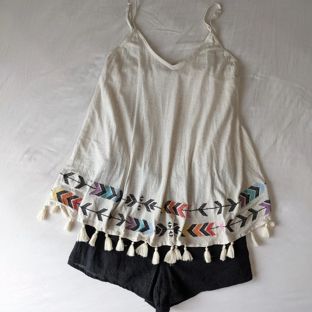 Judith March Linen Blend Spaghetti Strap Romper Tassel Hemline Small - Picture 2 of 11